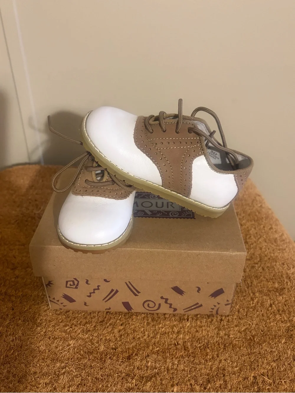 L'Amour White and Tan Kids Saddle Oxfords with Laces